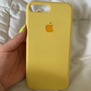iPhone 7 Plus yellow silicone case